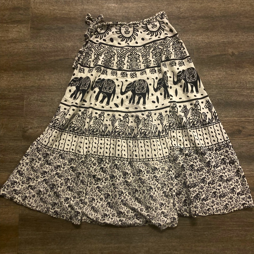 Black & white elephant wrap skirt